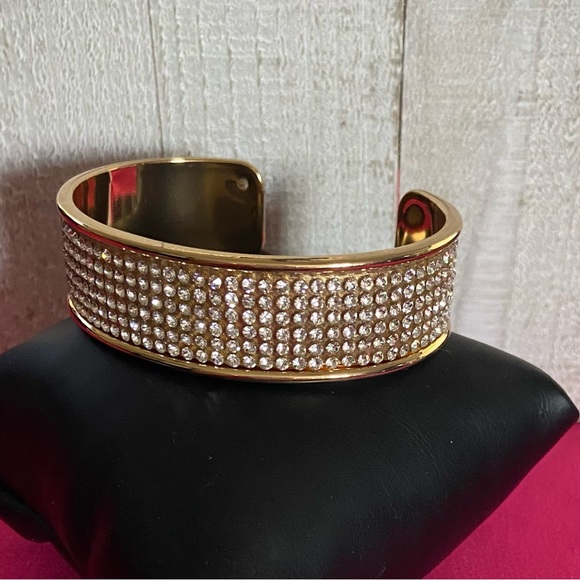 Can’t Believe YOUR ICE Gold Bracelet - Picture 3 of 4